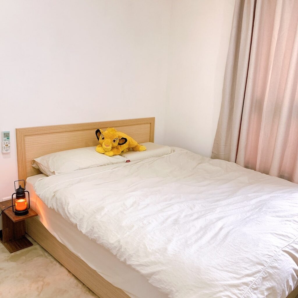 鋪上床包的照片