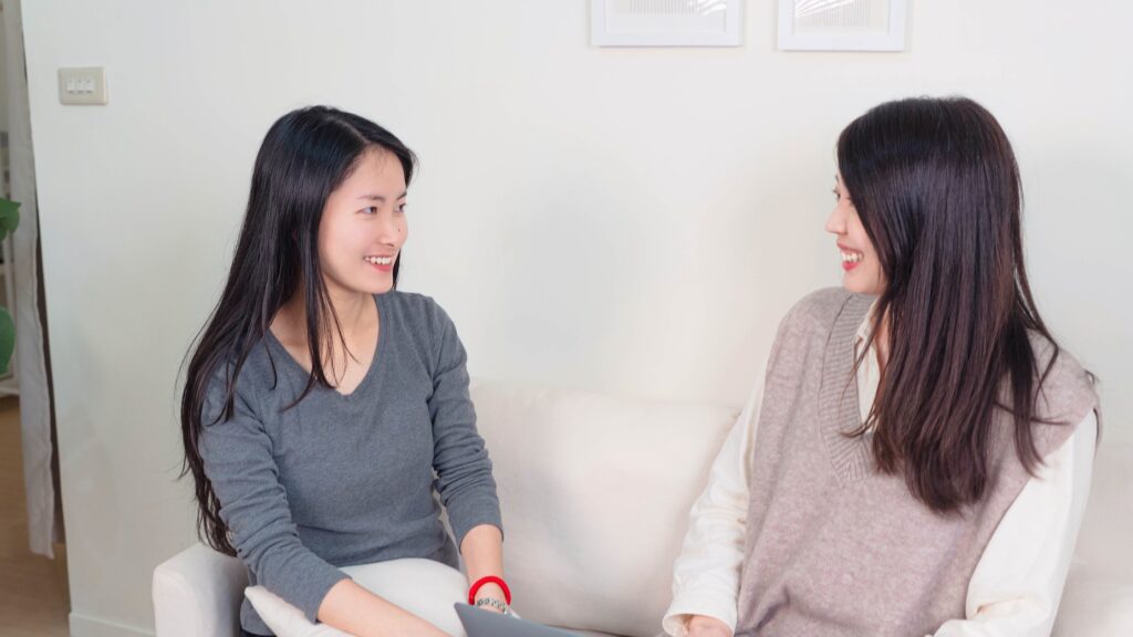 生涯教練是一門一對一個人服務,以傾聽與提問技術為核心的助人專業